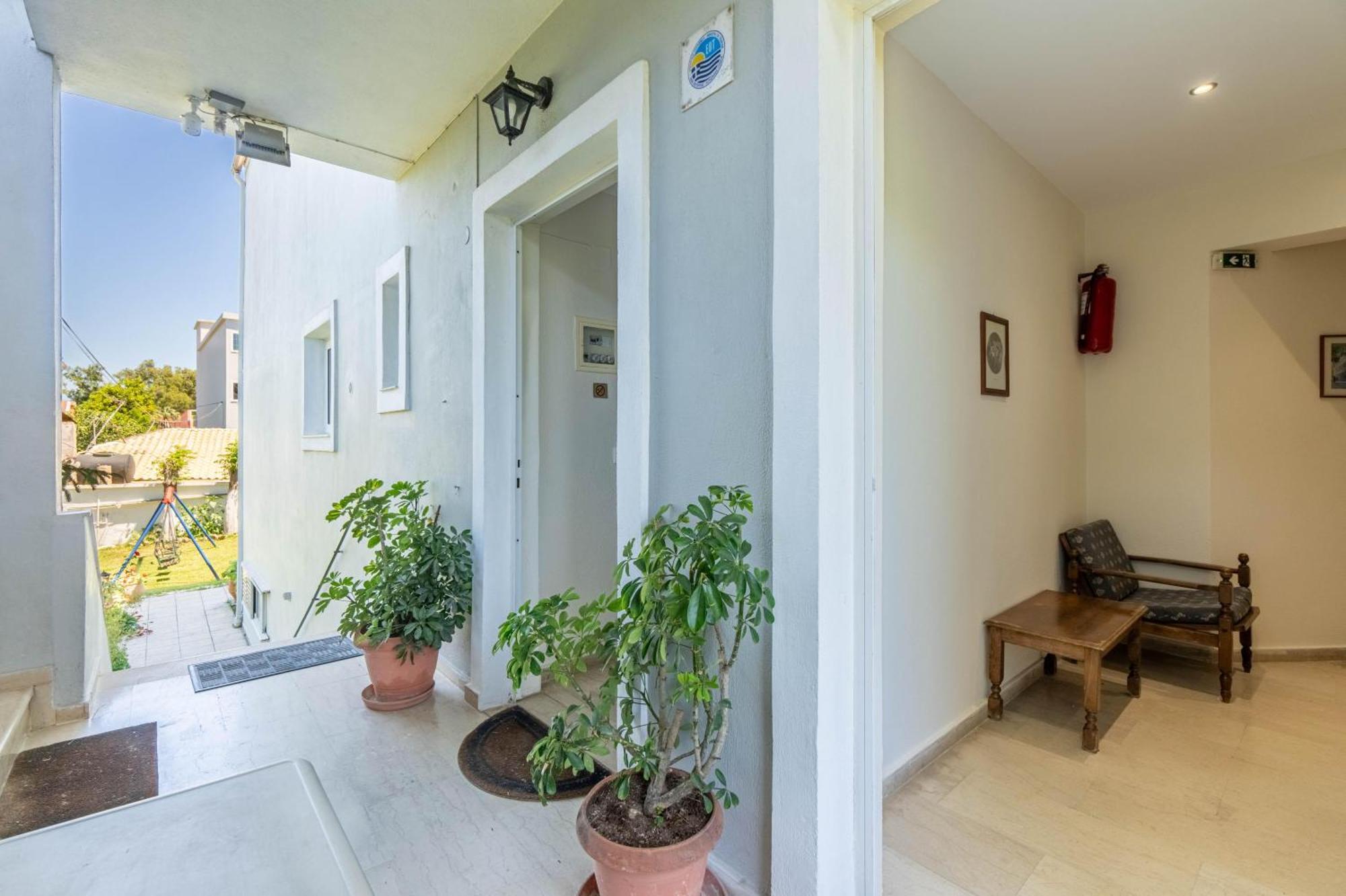 Angela Hotel & Apartments Gouvia Bagian luar foto