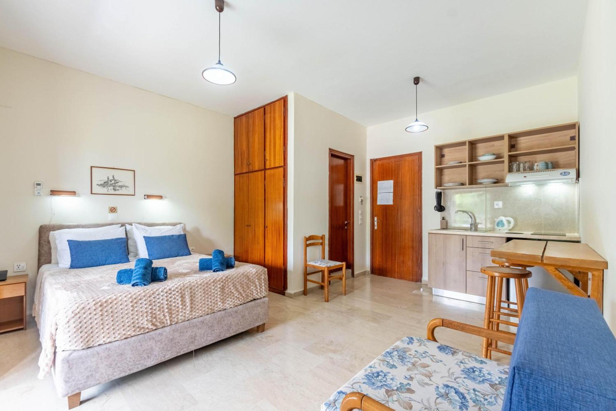 Angela Hotel & Apartments Gouvia Bagian luar foto