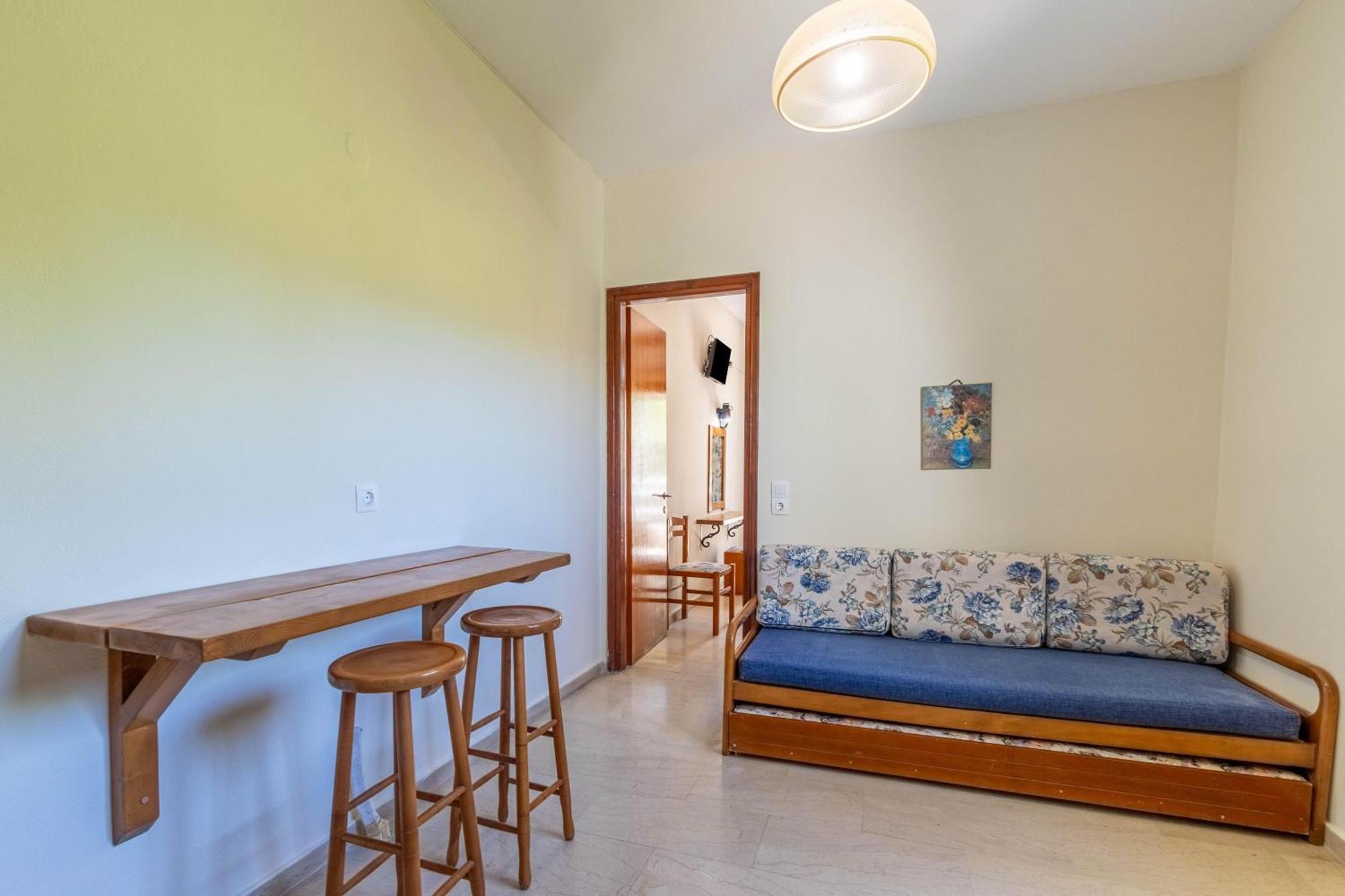 Angela Hotel & Apartments Gouvia Bagian luar foto