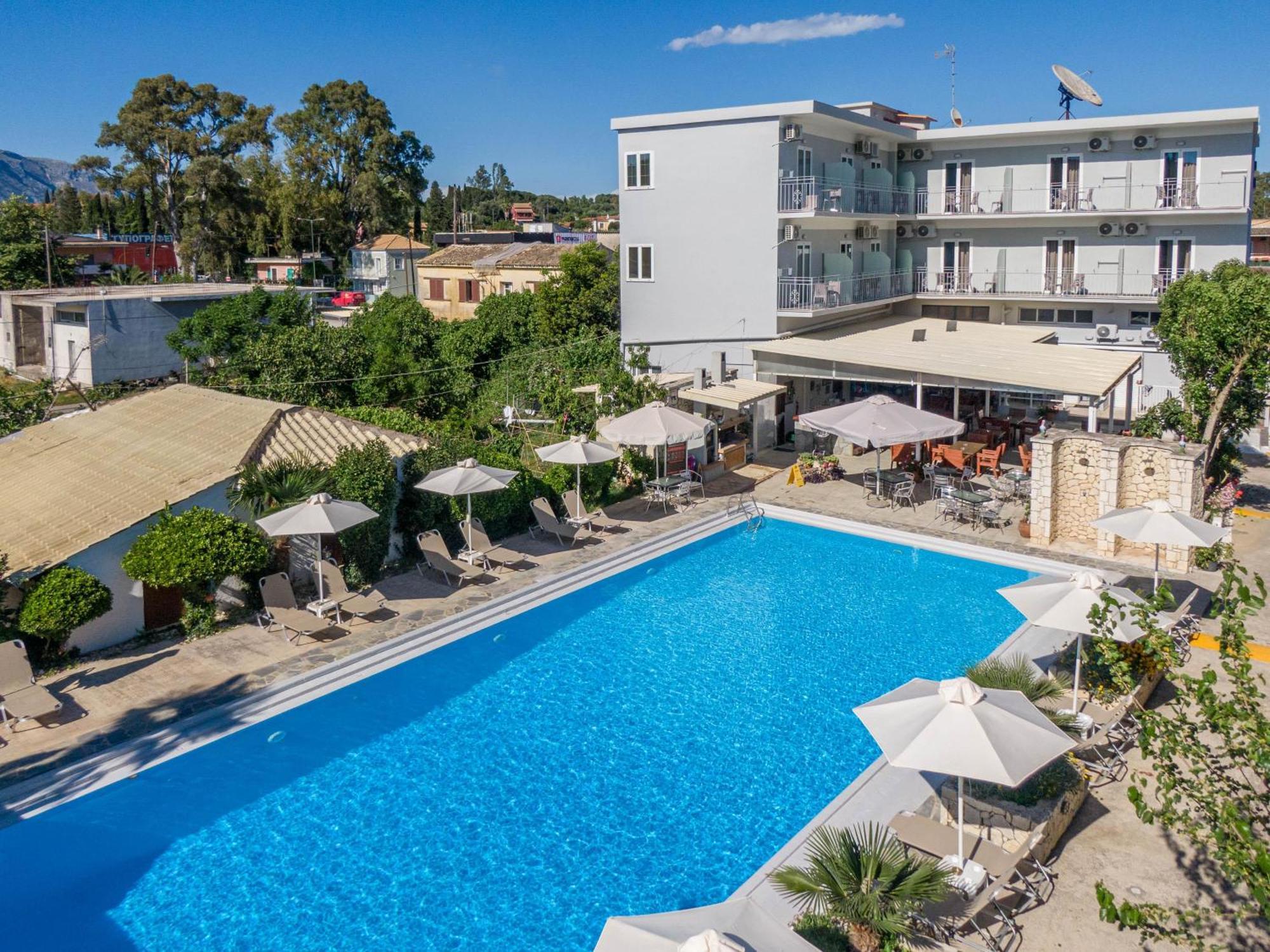 Angela Hotel & Apartments Gouvia Bagian luar foto