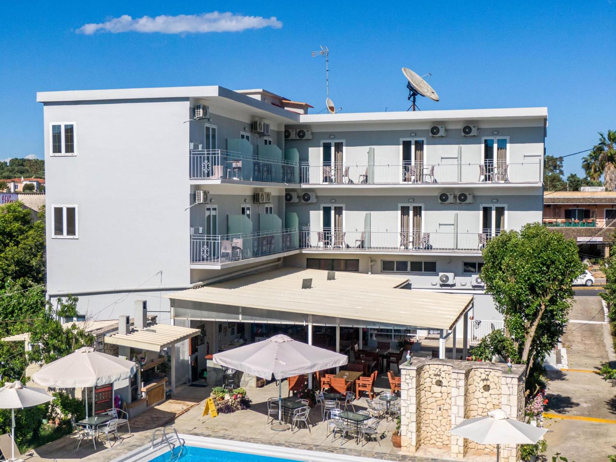 Angela Hotel & Apartments Gouvia Bagian luar foto