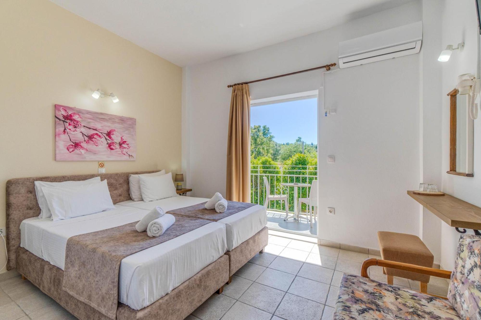 Angela Hotel & Apartments Gouvia Bagian luar foto
