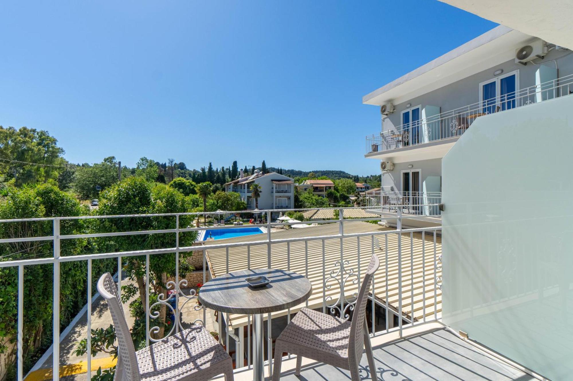 Angela Hotel & Apartments Gouvia Bagian luar foto